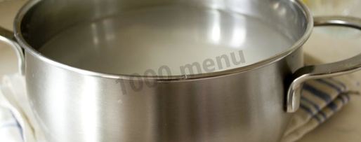 Шаг 1: рисовой каши на воде с топленым маслом