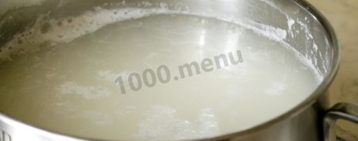 Шаг 2: рисовой каши на воде с топленым маслом