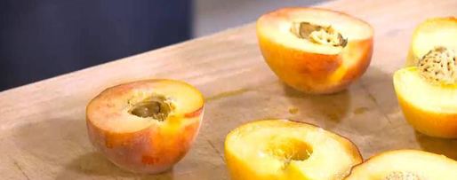 Шаг 4: рисовой каши с белым шоколадом и запеченными персиками