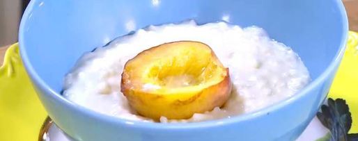 Шаг 6: рисовой каши с белым шоколадом и запеченными персиками