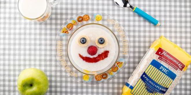 Рецепт рисовой каши с джемом и фруктами