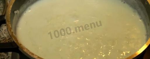 Шаг 9: рисовой каши с изюмом и молоком