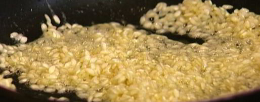 Шаг 1: рисовой каши с корицей и орехами пекан