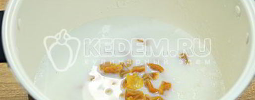 Шаг 4: рисовой каши с курагой в мультиварке