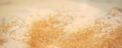 Шаг 2: рисовой каши с ревенем и тосты с кремом из ревеня