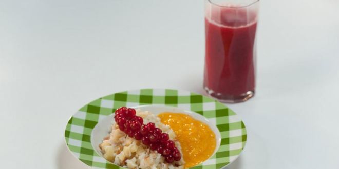 Рецепт рисовой каши с жареным яблоком и кремом из манго