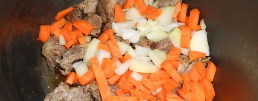 Шаг 1: рисовой каши со свининой и овощами в мультиварке