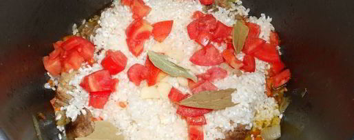 Шаг 3: рисовой каши со свининой и овощами в мультиварке