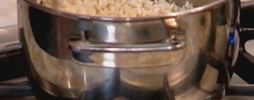 Шаг 2: шоколадной рисовой каши с изюмом и орехами