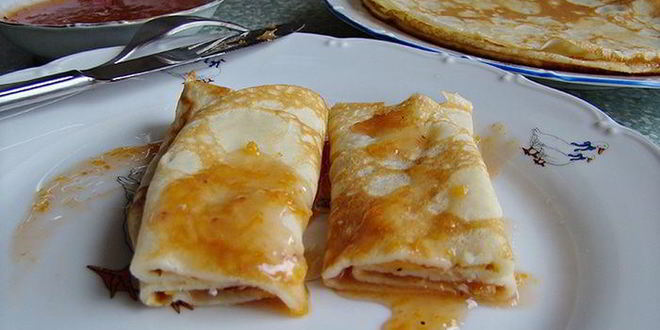 Рецепт блинчиков с клубнично-апельсиновым сиропом