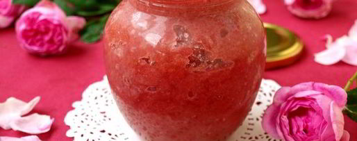 Шаг 3: чайной розы перетертой с сахаром