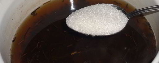 Шаг 3: холодного зеленого чая с ромашкой и мелиссой