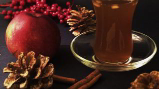 Рецепт Коричного чая с яблоком, апельсином и мятой