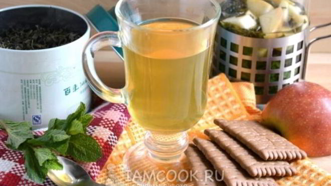 Рецепт Зеленого чая с яблоком, мятой и ромашкой