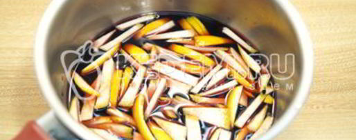 Шаг 2: глинтвейна с апельсином