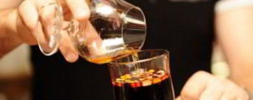 Шаг 1: глинтвейна с коньяком