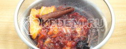 Шаг 5: клюквенного безалкогольного глинтвейна