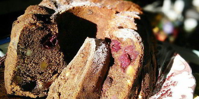 Рецепт шоколадного гугельхупфа с вишней на глинтвейне