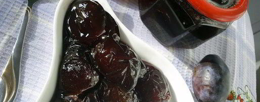 Шаг 3: карамелизированных слив в густом сиропе