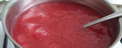 Шаг 5: киселя клюквенного горячего со сливками