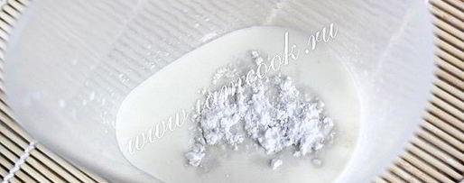 Шаг 2: молочного киселя с изюмом