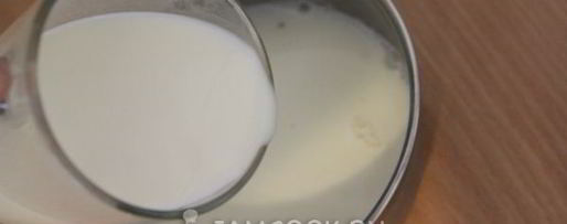 Шаг 5: молочного киселя с вишневым конфитюром