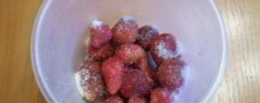 Шаг 2: клубничного коктейля в блендере