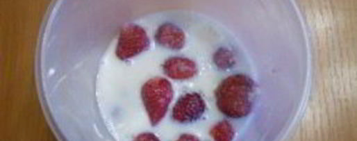 Шаг 3: клубничного коктейля в блендере