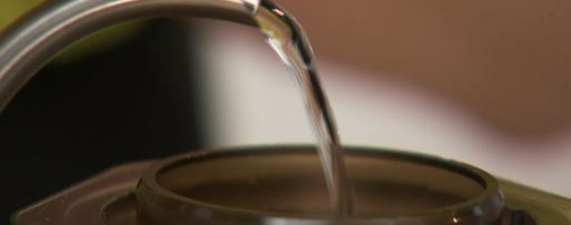 Шаг 1: кофе с шоколадным соусом