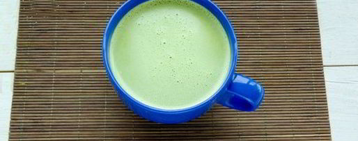 Шаг 11: латте с чаем маття и белым шоколадом