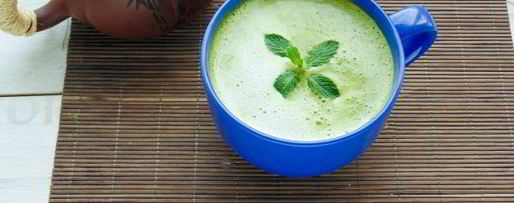 Шаг 12: латте с чаем маття и белым шоколадом