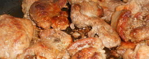 Шаг 1: мяса в кофейном соусе