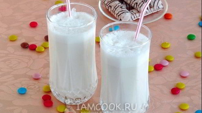 Рецепт Коктейля с ликером Амаретто и мороженым