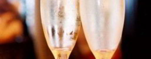 Шаг 1: коктейля с игристым вином