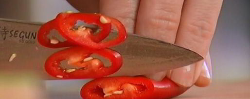 Шаг 2: спагетти с копченой форелью и джином