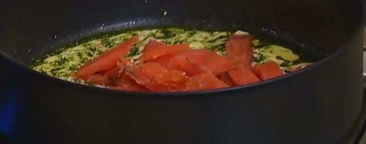 Шаг 6: спагетти с копченой форелью и джином