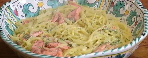 Шаг 7: спагетти с копченой форелью и джином