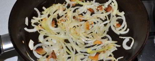 Шаг 2: говяжьей печени с вином и луком