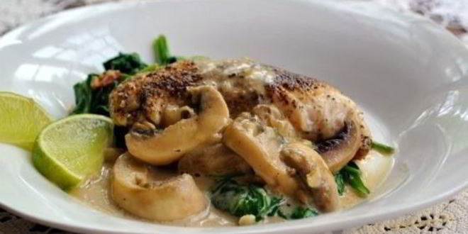 Рецепт линя, тушеного с вином и шампиньонами