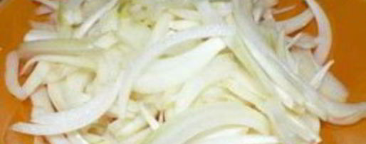 Шаг 3: линя, тушеного с вином и шампиньонами