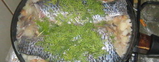 Шаг 4: рыбы в сливочном масле с вином и чесноком