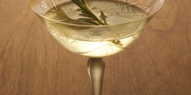 Рецепт коктейля копченого мартини