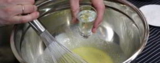 Шаг 2: кляра для рыбы с водкой