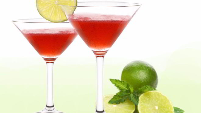 Рецепт Коктейля космополитен с ликером куантро