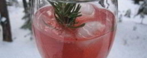 Шаг 4: коктейля с клюквой и розмарином