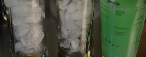 Шаг 1: коктейля с кюрасао ликером