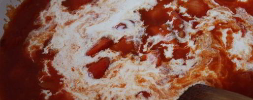 Шаг 6: пасты с водкой, семгой и помидорками черри