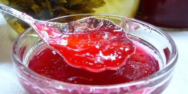 Рецепт желе из красной смородины с водкой