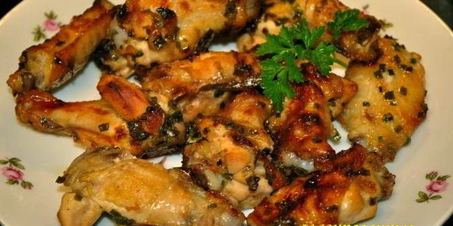 Рецепт куриных крылышек глазированных кленовым сиропом