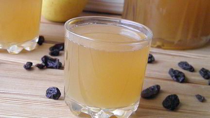 Рецепт Домашнего кваса из черного хлеба без дрожжей